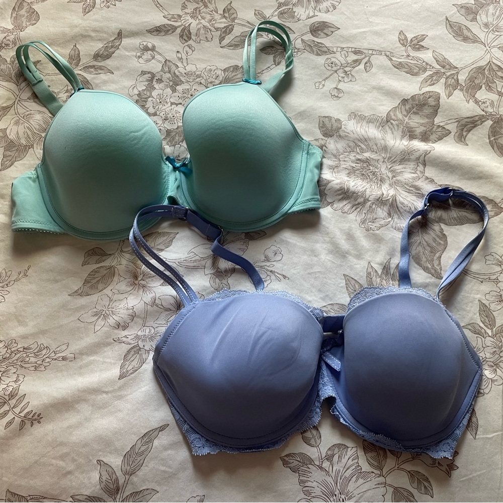 Chantelle Mint Green and Lavender Smooth Molded Bras